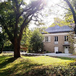 Kastellren - - Grand Parking Prive , Rennes Francia