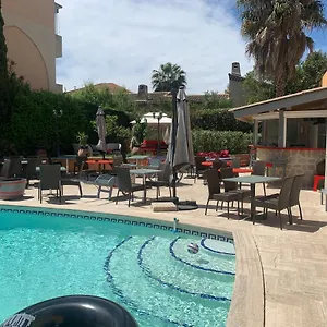 Hotel Restaurant De La, Golfe Juan